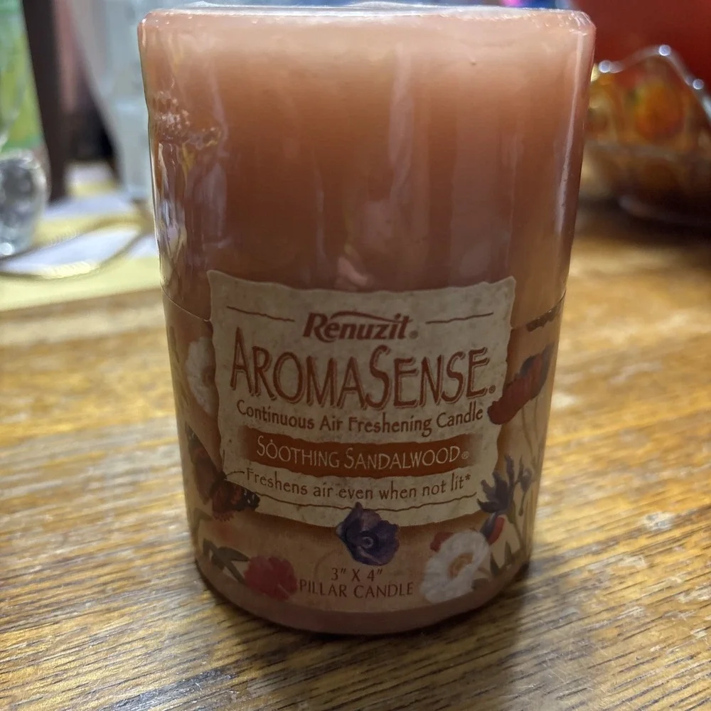 Renuzit Soothing Sandalwood Aromasense Candle Discontinued‎ 65 Hour Burn NEW